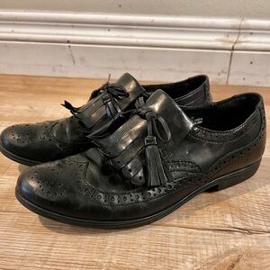 Black Leather BORN women’s Dress Shoes